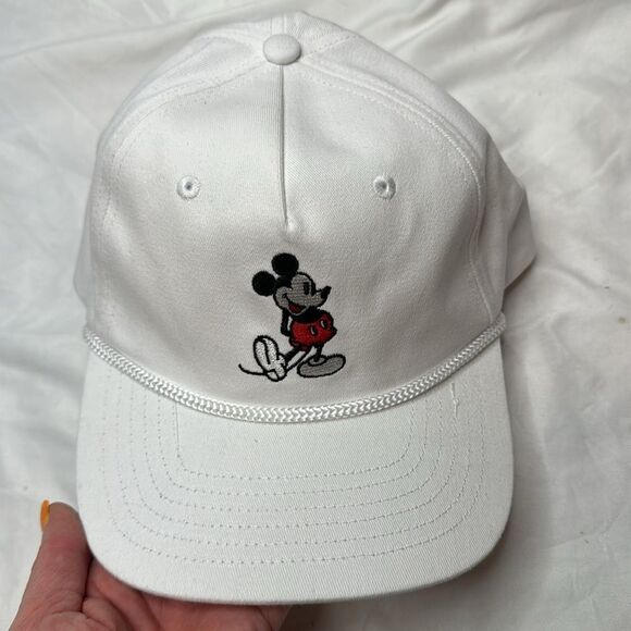 Disney Mickey Mouse Vintage Strap Back White Cap. - Picture 2 of 5